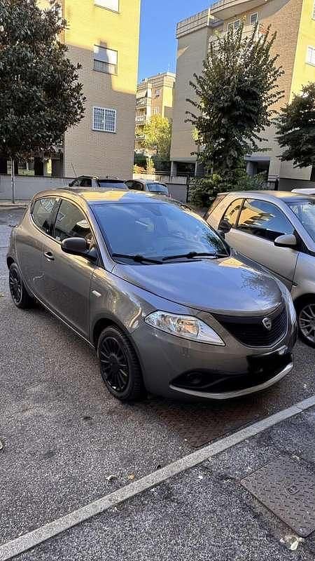 Usata Lancia Ypsilon S 69 CV (50 kW) 2018 Utilitaria