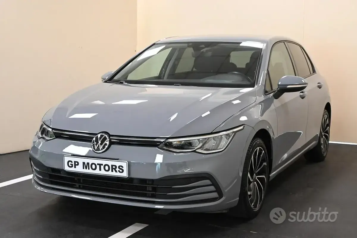 Usata VW Golf VIII 110 CV (80 kW) 2020 Grigio Berlina