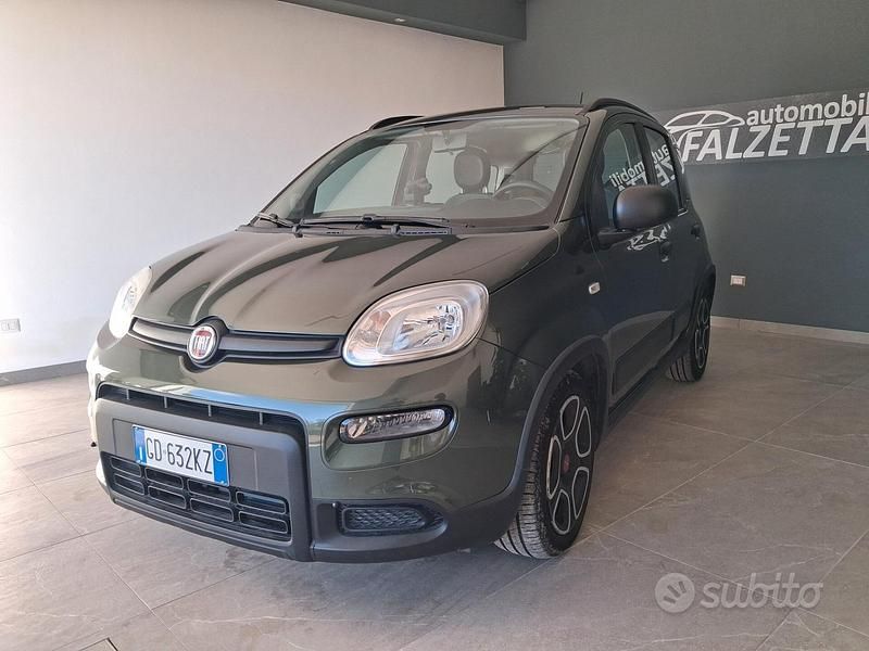 Usata Fiat Panda Cross Cross 70 CV (51 kW) 2021 Verde Utilitaria