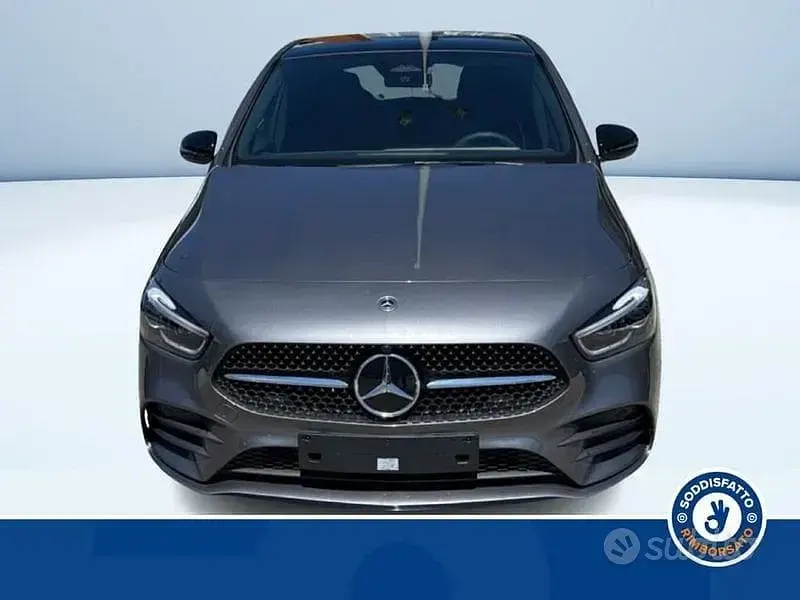 Nuova Mercedes B180 AMG 116 CV (85 kW) 2026 Grigio Utilitaria