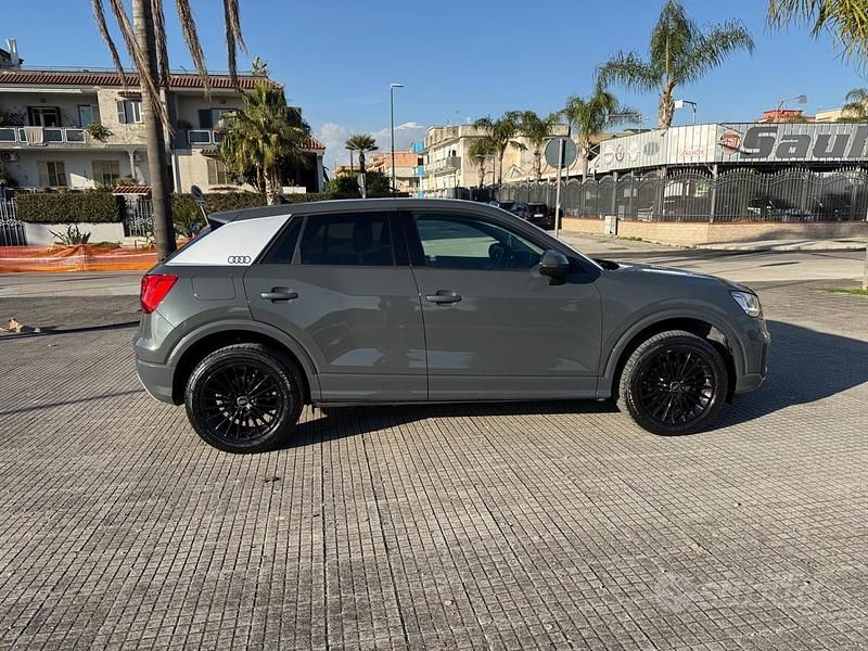 Usata Audi Q2 Admired 116 CV (85 kW) 2019 Grigio SUV
