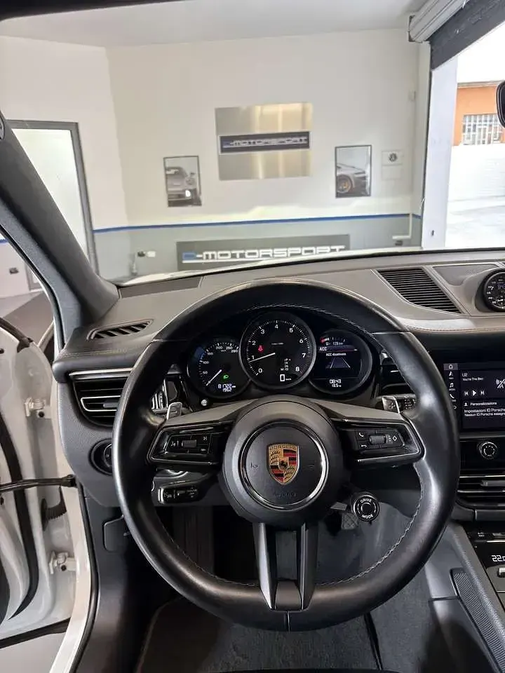 Usata Porsche Macan 265 CV (194 kW) 2021 Bianco carrara metallizzato SUV