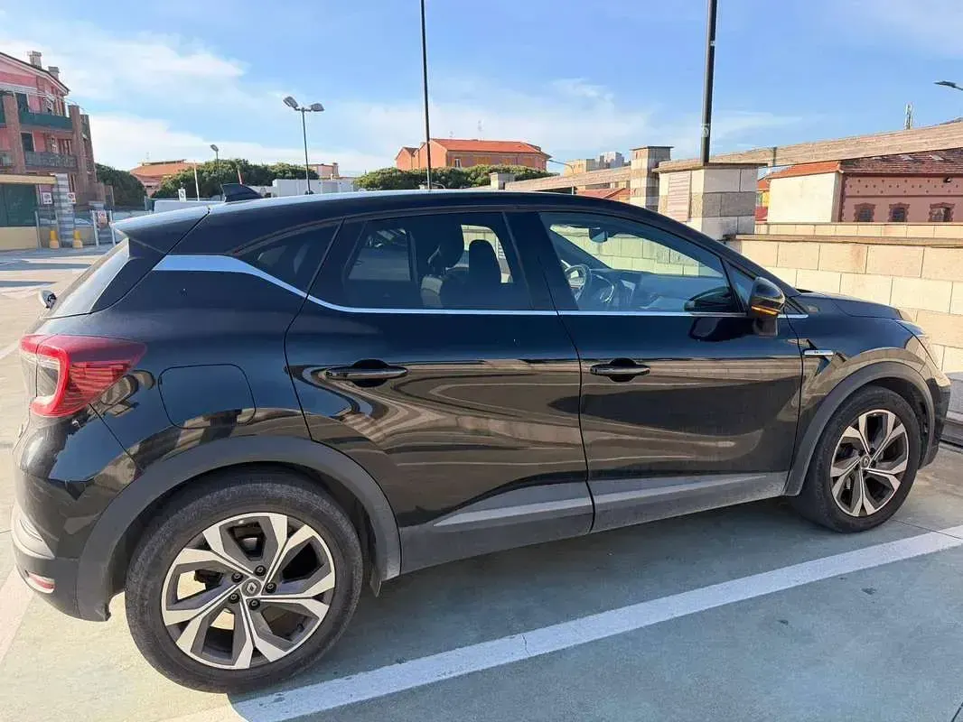 Usata Renault Captur RS Line 94 CV (69 kW) 2021 Nero SUV