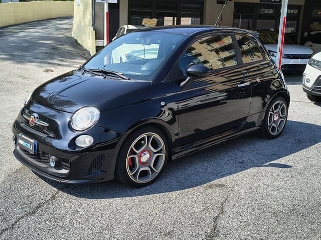 Usata Abarth 500 135 CV (99 kW) 2012 Nero metallizzato Utilitaria