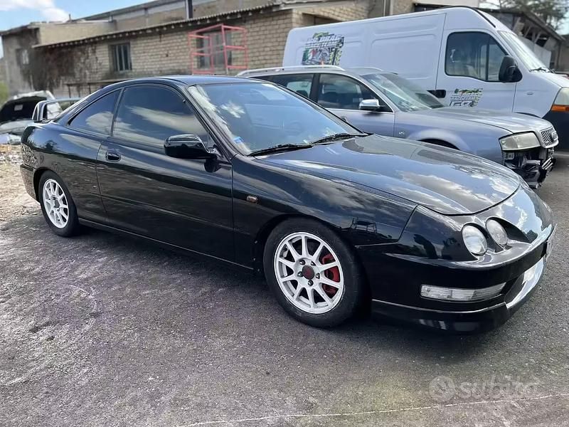 Usata Honda Integra Type R 200 CV (147 kW) 1998 Nero Coupé