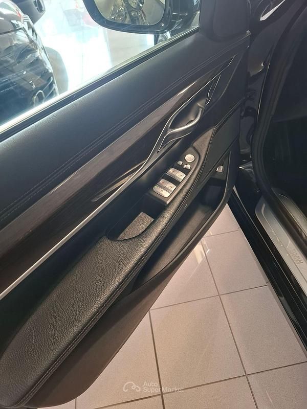 Usata BMW 730 265 CV (194 kW) 2016 Nero Berlina