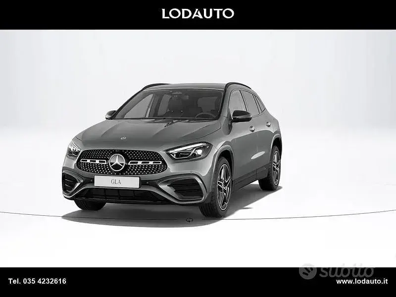 Nuova Mercedes GLA200 AMG line 150 CV (110 kW) 2026 Grigio SUV