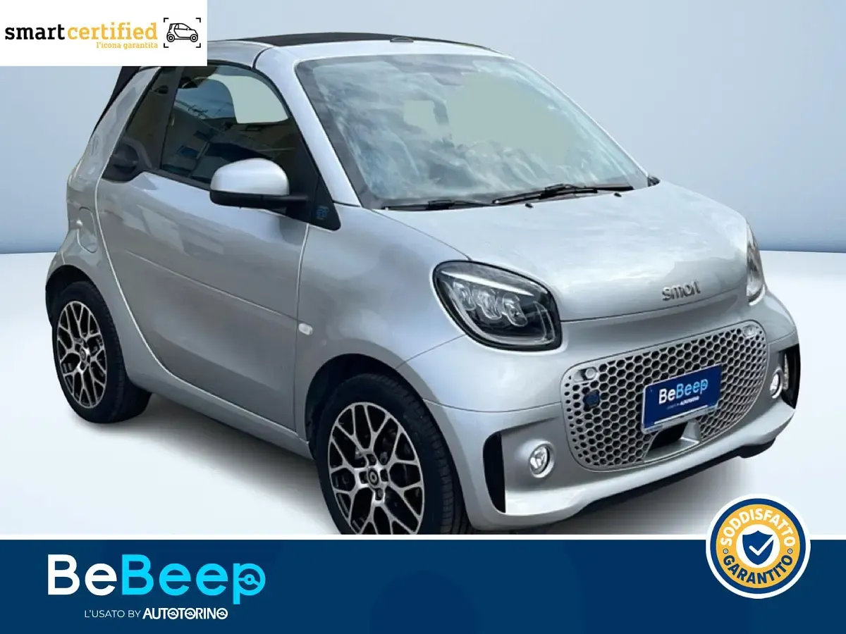 Usata Smart ForTwo Electric Drive Prime 60 kW (82 CV) 2021 Argento metallizzato Cabrio
