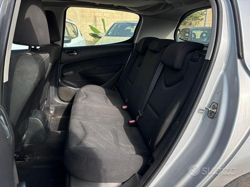 Usata Peugeot 308 109 CV (80 kW) 2010 Grigio Utilitaria