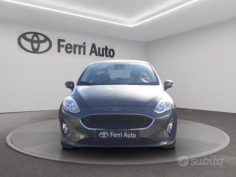 Usata Ford Fiesta 86 CV (63 kW) 2017 Grigio Berlina