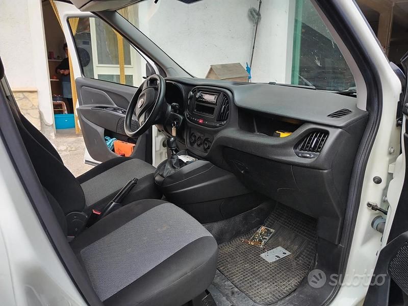 Usata Fiat Doblò 105 CV (77 kW) 2017 Bianco Monovolume