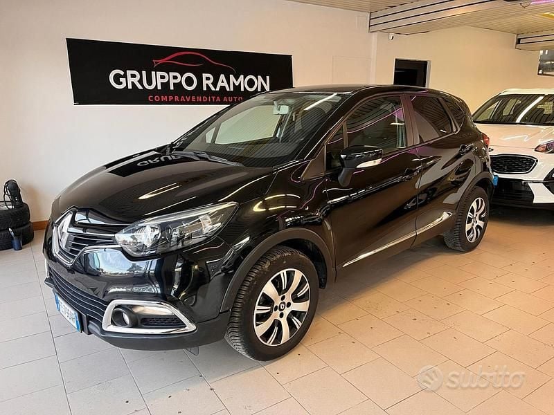 Usata Renault Captur Intens 90 CV (66 kW) 2016 Nero SUV