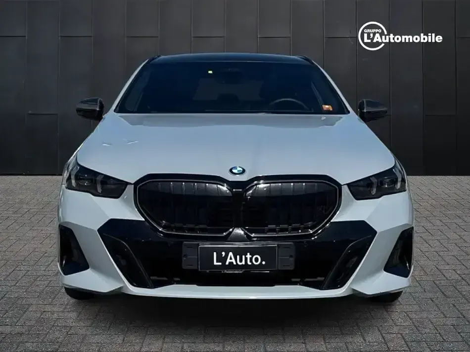 Usata BMW 540 M Sport 249 CV (183 kW) 2024 Verde Station wagon