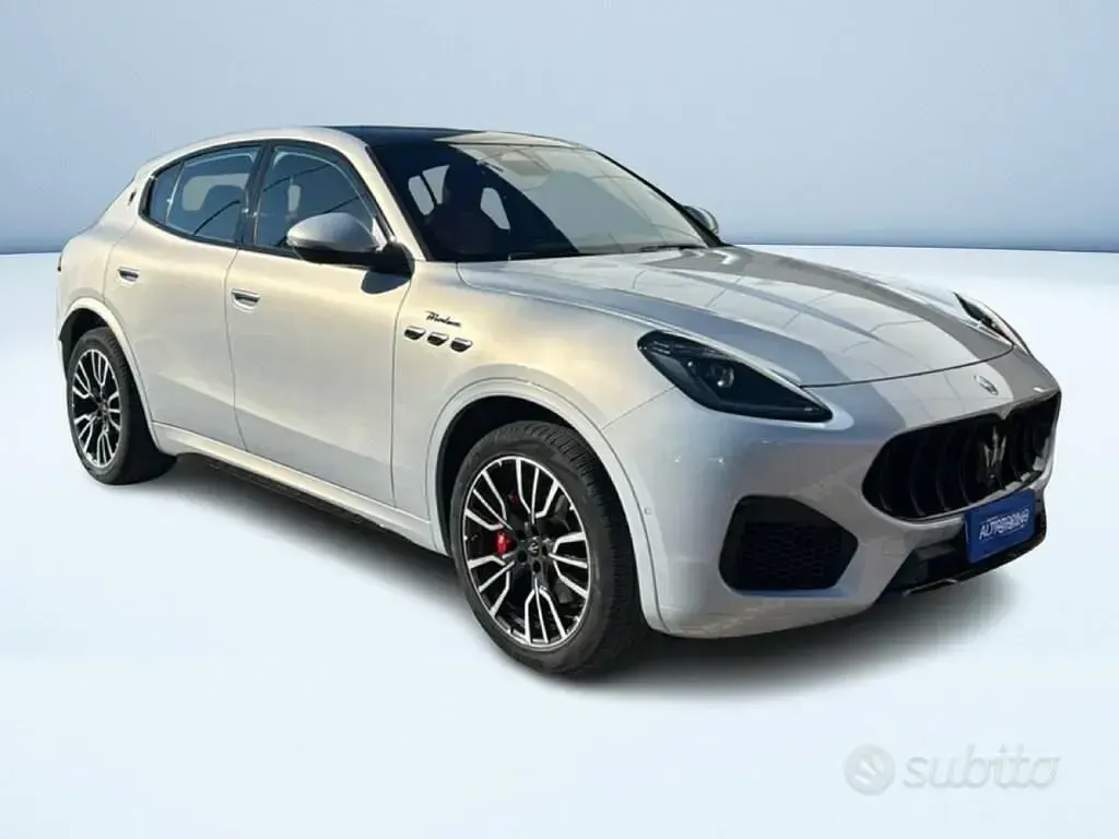 Begagnad Maserati Grecale 330 HK (242 kW) 2022 Grå SUV