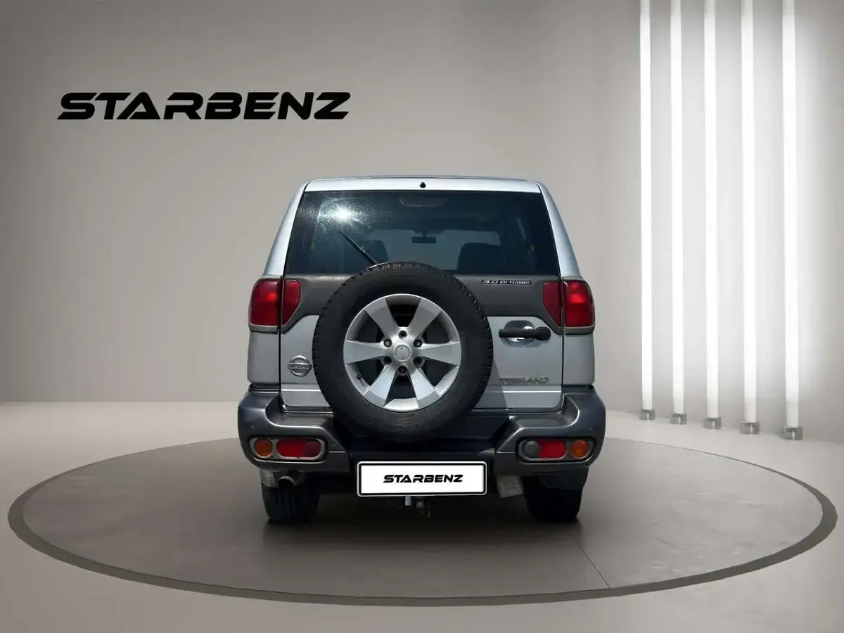 Usata Nissan Terrano 154 CV (113 kW) 2005 Grigio SUV