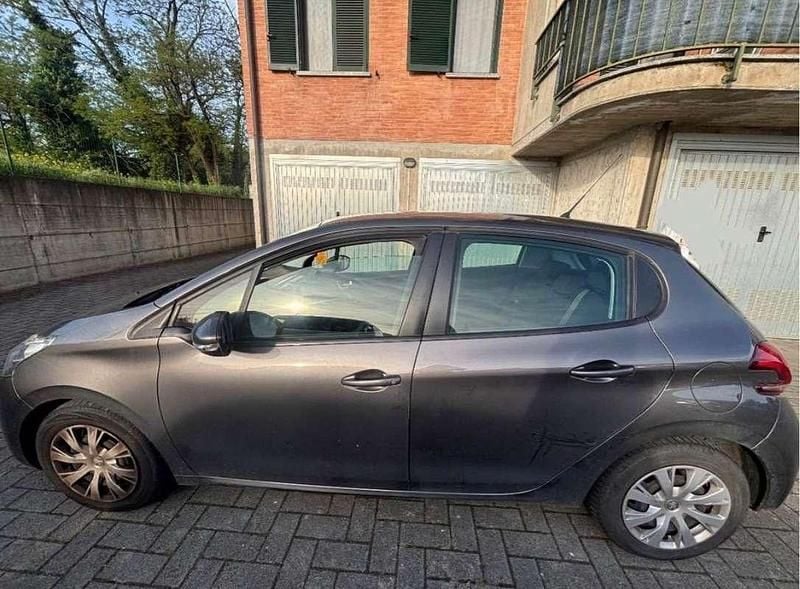 Usata Peugeot 208 Style 92 CV (67 kW) 2018 Utilitaria