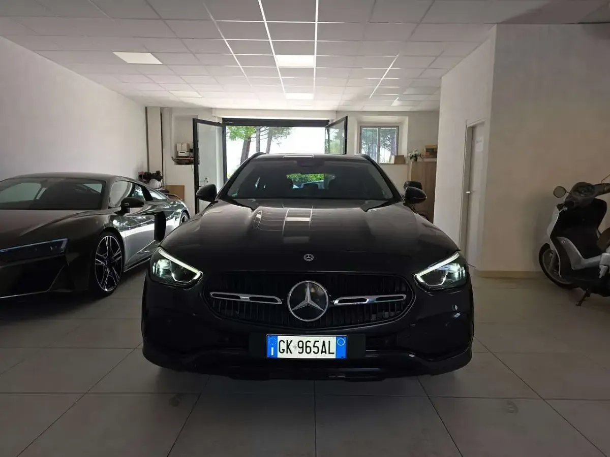 Usata Mercedes C220 Premium Plus 200 CV (147 kW) 2022 Nero Station wagon
