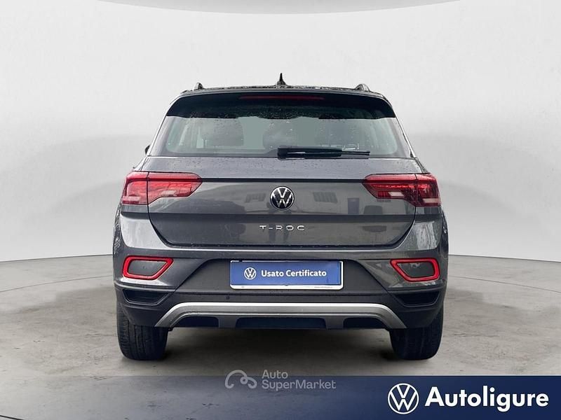 Usata VW T-Roc Life 150 CV (110 kW) 2024 Grigio SUV