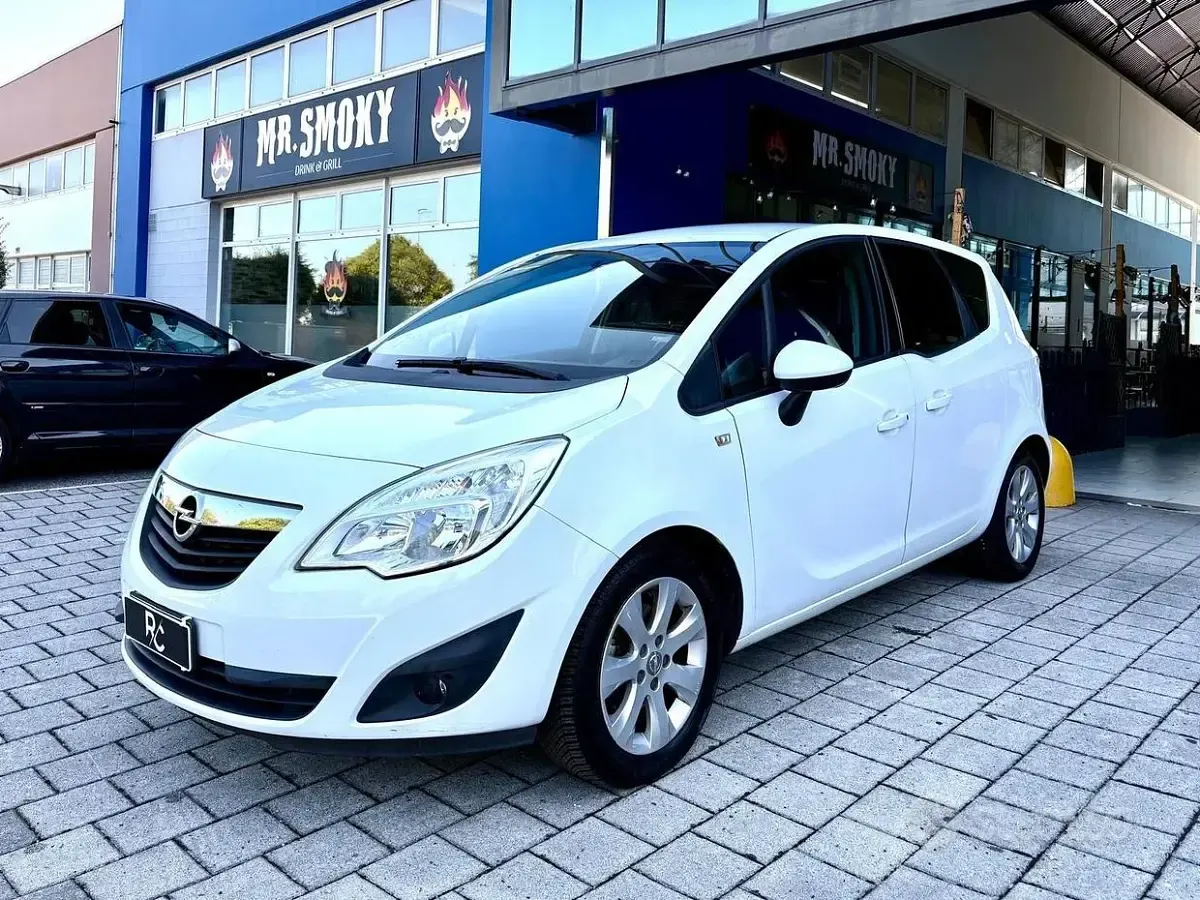Usata Opel Meriva 101 CV (74 kW) 2010 Monovolume