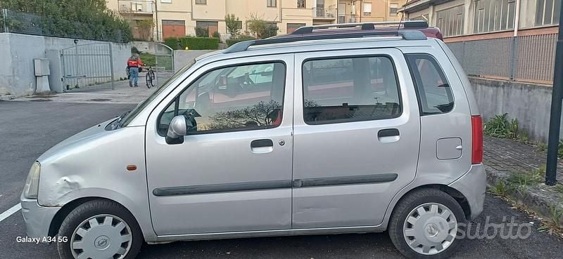 Usata Opel Agila 58 CV (42 kW) 2003 Grigio Monovolume