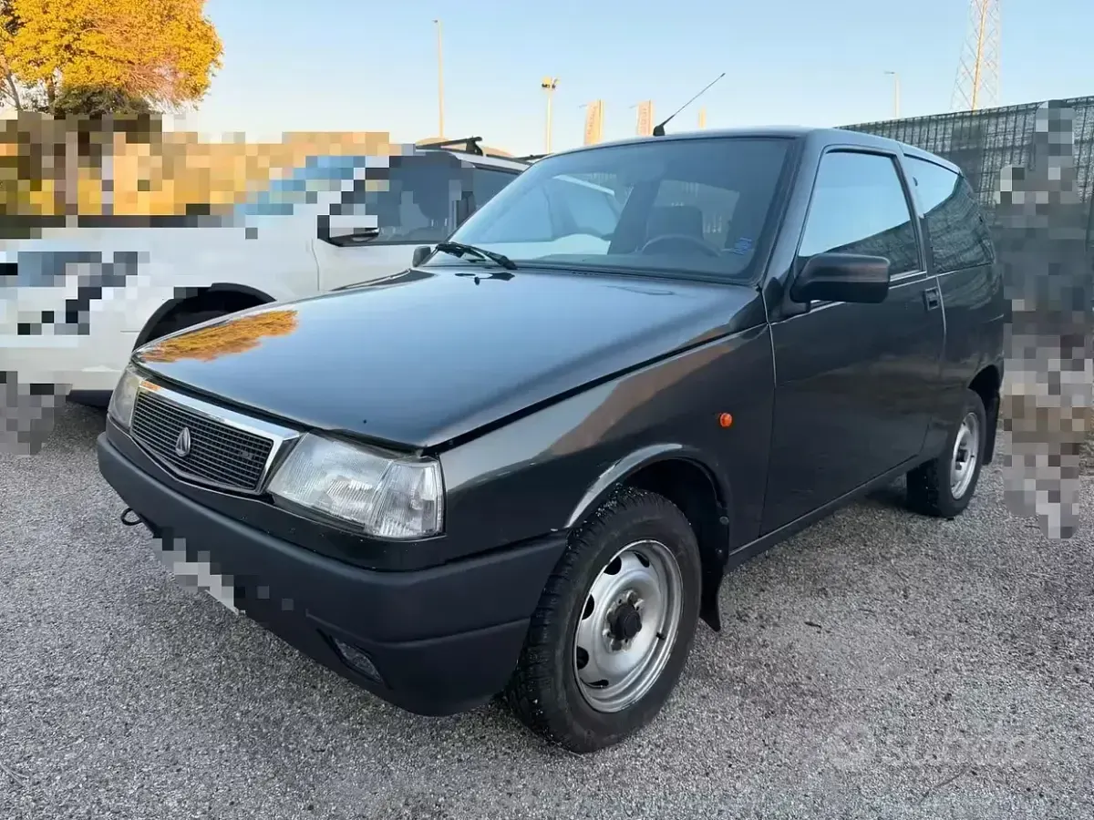 Usata Autobianchi Y10 56 CV (41 kW) 1990 Nero Utilitaria