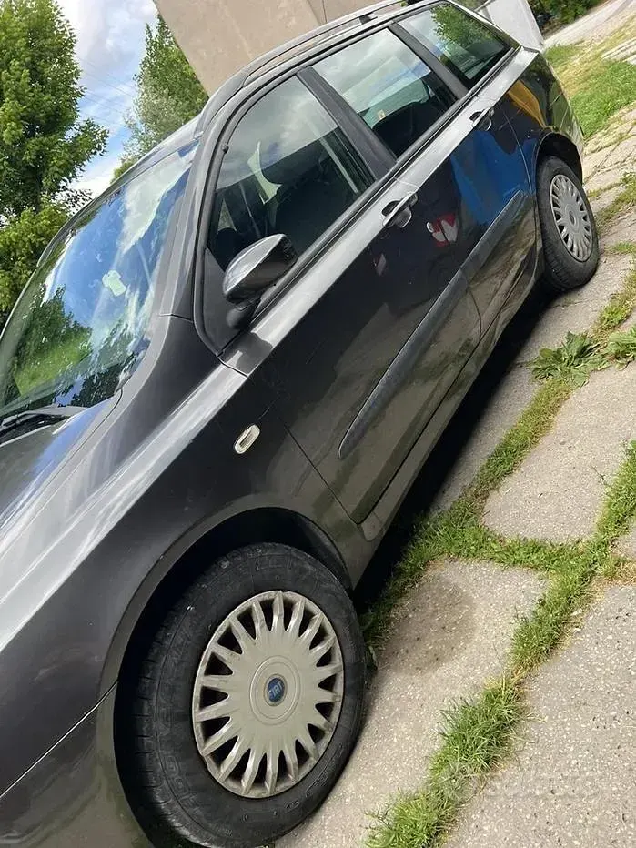 Usata Fiat Stilo Wagon 120 CV (88 kW) 2007 Verde Station wagon