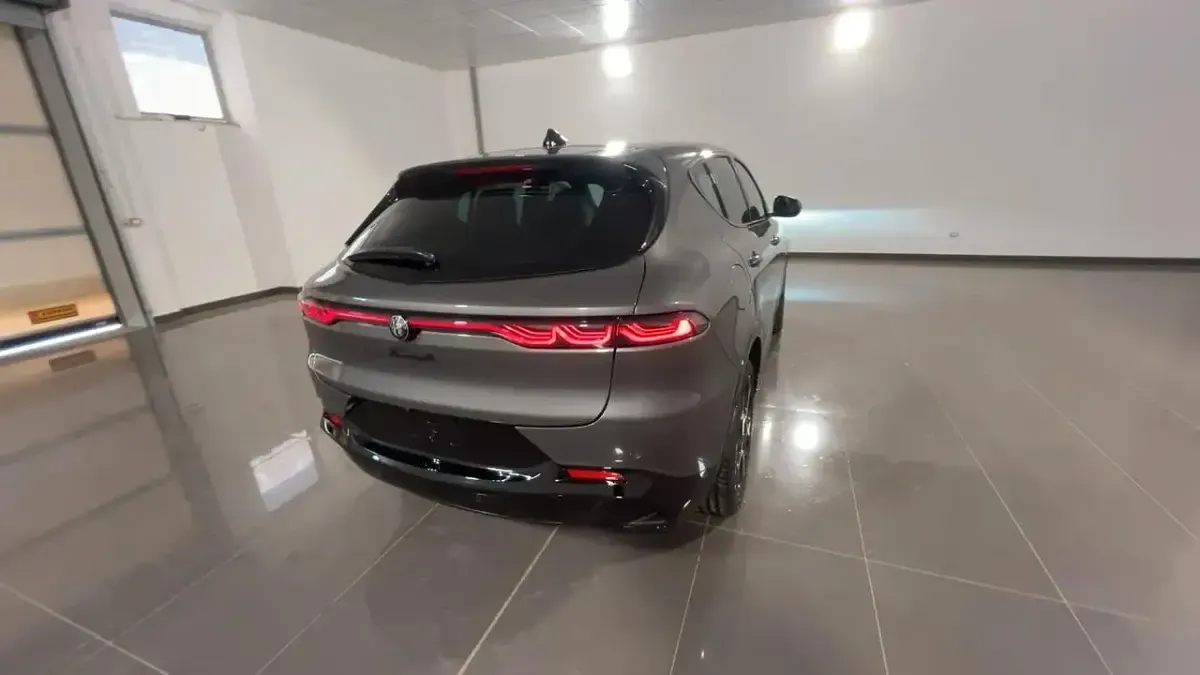 Nuova Alfa Romeo Tonale Veloce 131 CV (96 kW) 2026 Giallo SUV