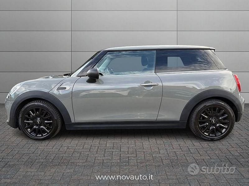 Usata Mini ONE 102 CV (75 kW) 2019 Grigio Utilitaria