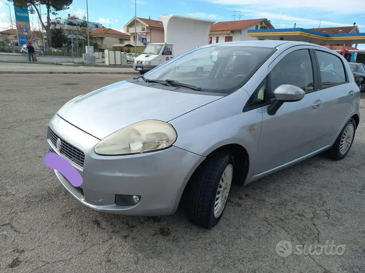 Usata Fiat Grande Punto 75 CV (55 kW) 2007 Grigio Utilitaria