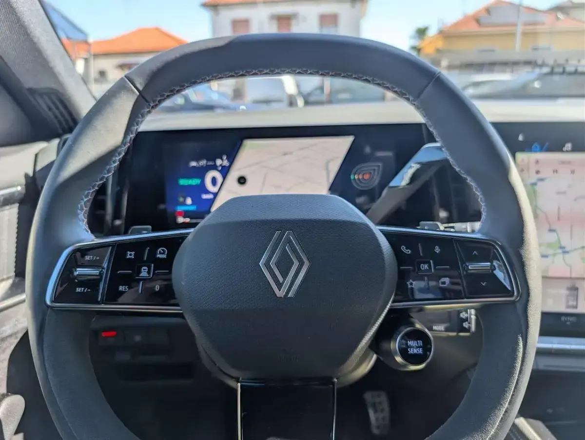 Usata Renault Austral Techno 199 CV (146 kW) 2024 Nero SUV