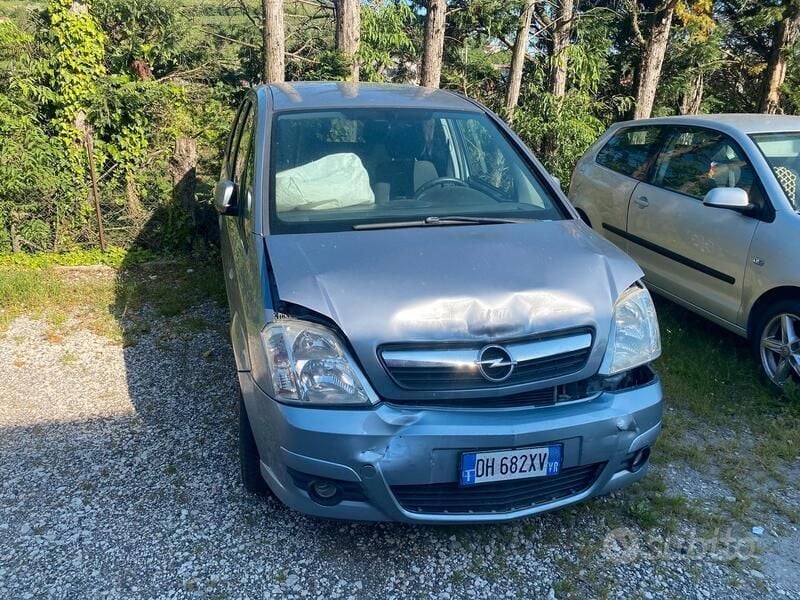 Grigio Usata 2007 Opel Meriva Monovolume | 1000 € (Super prezzo) - Immagine 1/4