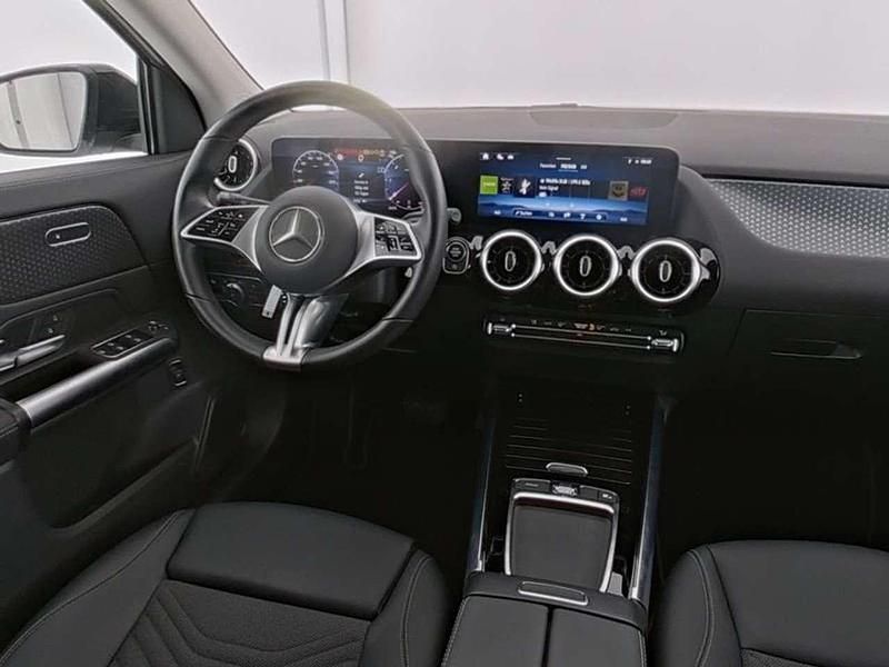 Usata Mercedes GLA180 Advanced 116 CV (85 kW) 2024 Bianco polare SUV