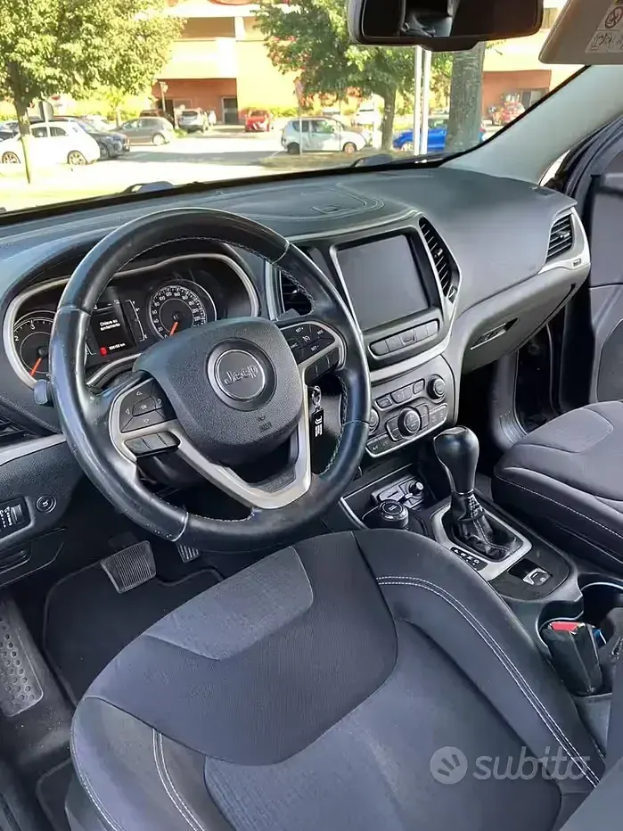 Usata Jeep Cherokee 170 CV (125 kW) 2015 Nero SUV