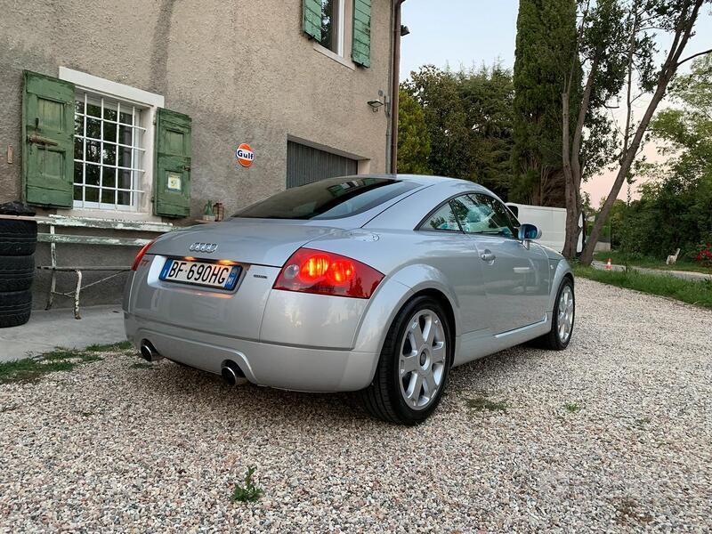 Usato 1999 Audi TT 1.8 Benzin 225 CV (14.000 €)