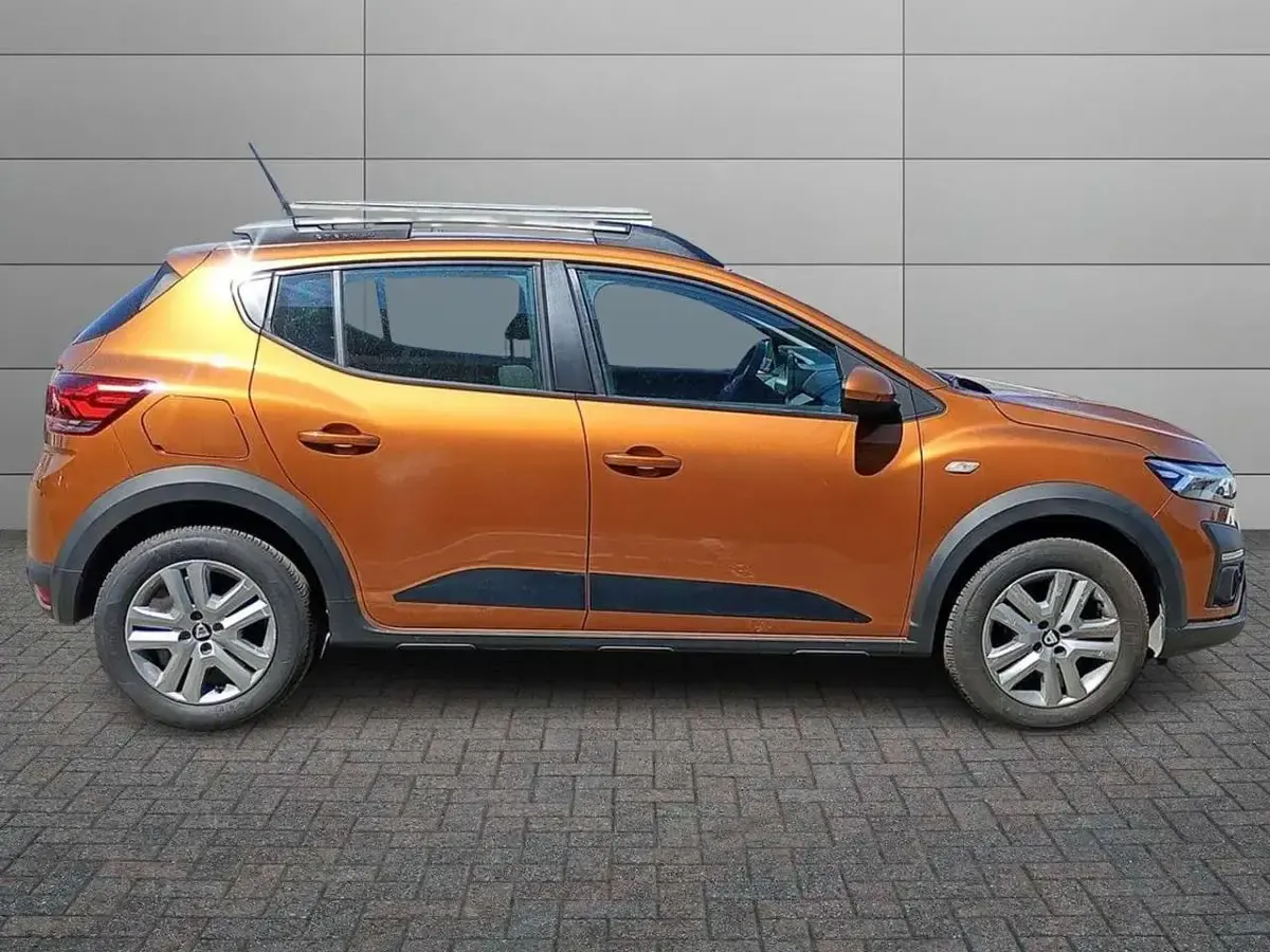 Usata Dacia Sandero Comfort 101 CV (74 kW) 2022 Other Utilitaria