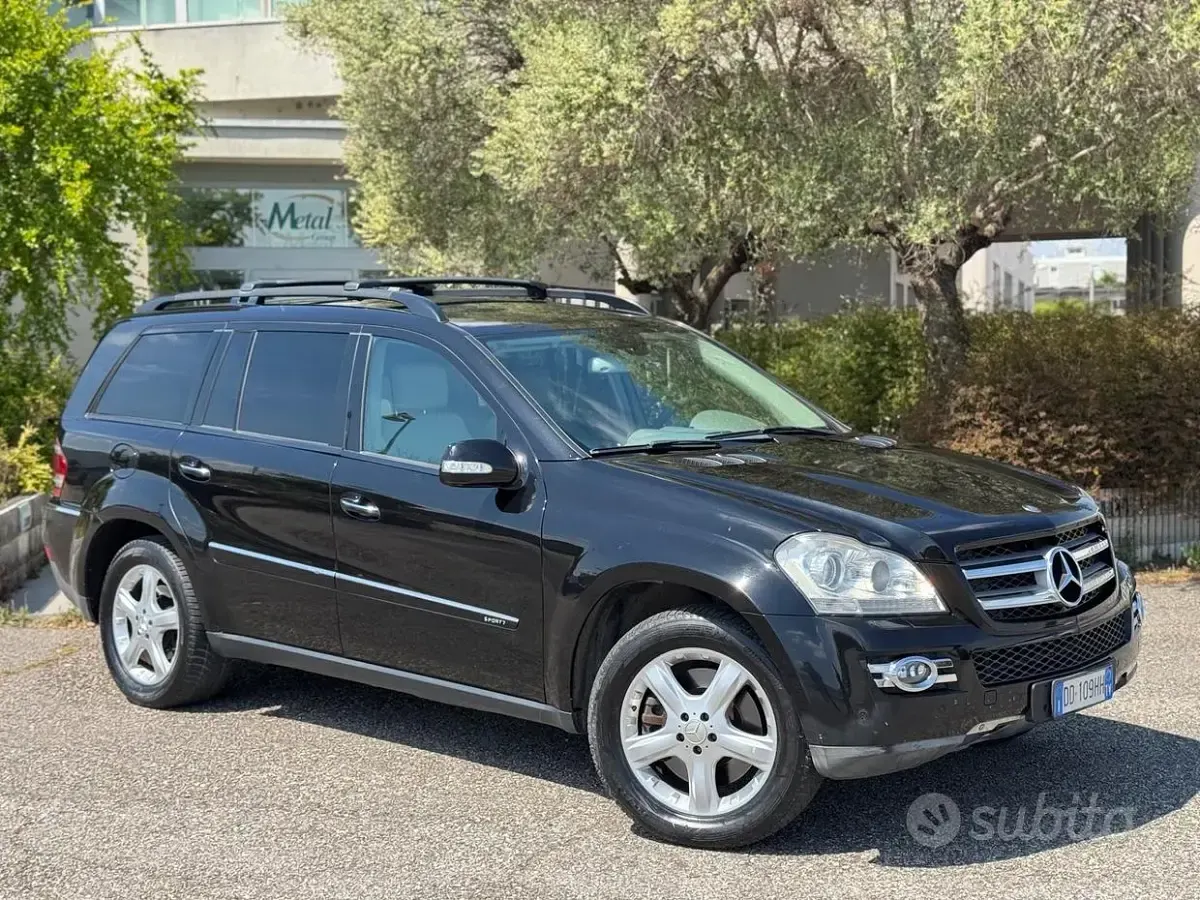 Usata Mercedes GL320 224 CV (164 kW) 2006 Nero SUV