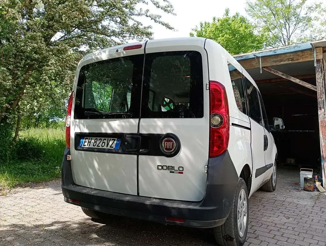 Usata Fiat Doblò 63 CV (46 kW) 2011 Monovolume