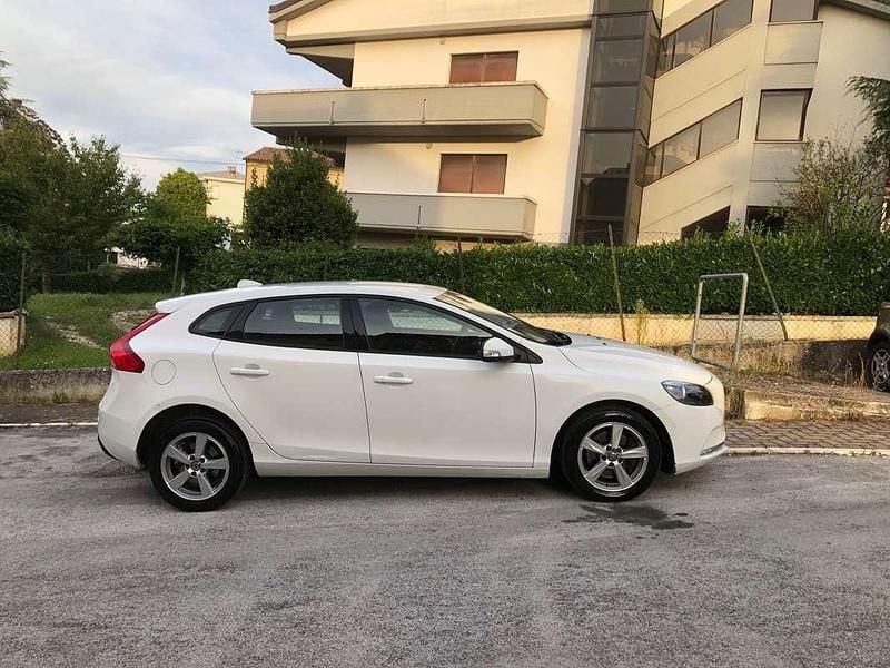 Usata Volvo V40 120 CV (88 kW) 2016 Station wagon