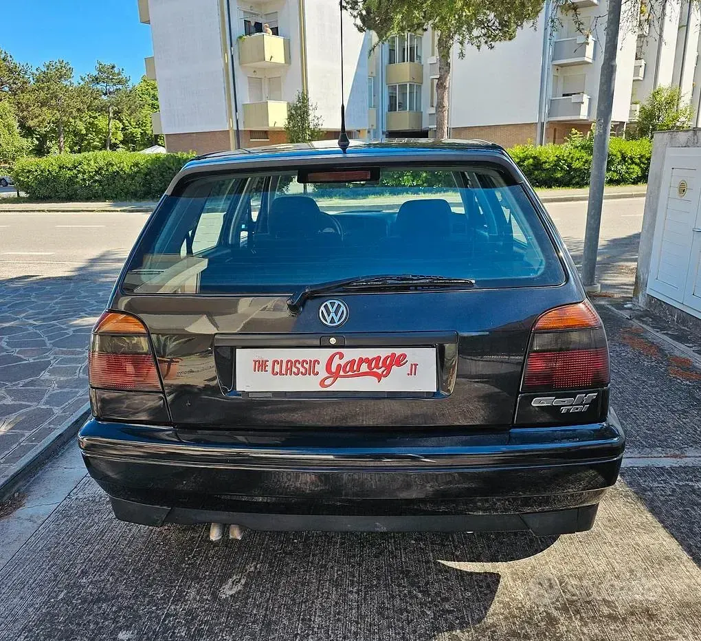 Usata VW Golf III 90 CV (66 kW) 1996 Nero Berlina