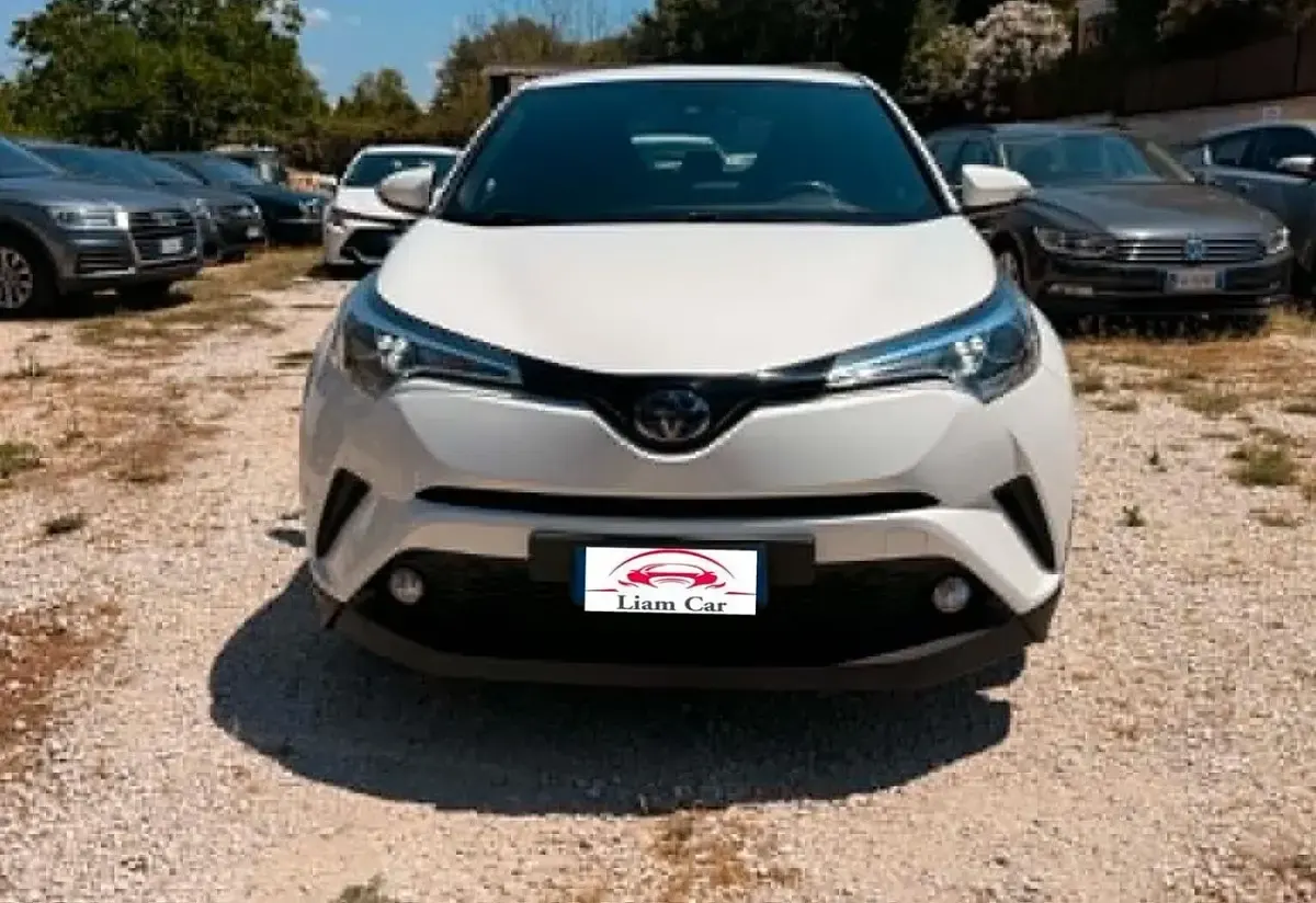 Usata Toyota C-HR 97 CV (71 kW) 2019 Bianco SUV