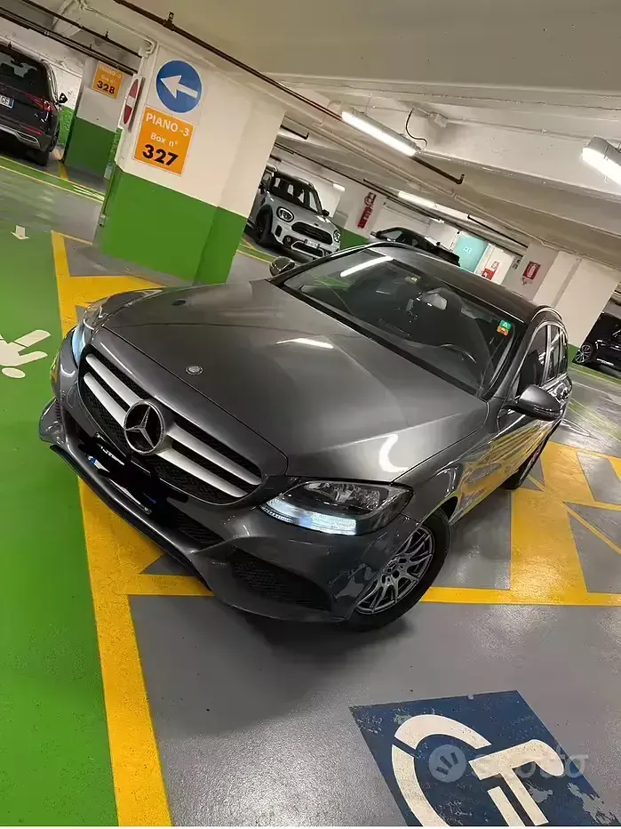 Usata Mercedes 180 116 CV (85 kW) 2017 Grigio Berlina