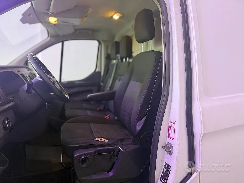 Usata Ford Transit Custom Titanium 131 CV (96 kW) 2018 Bianco Berlina