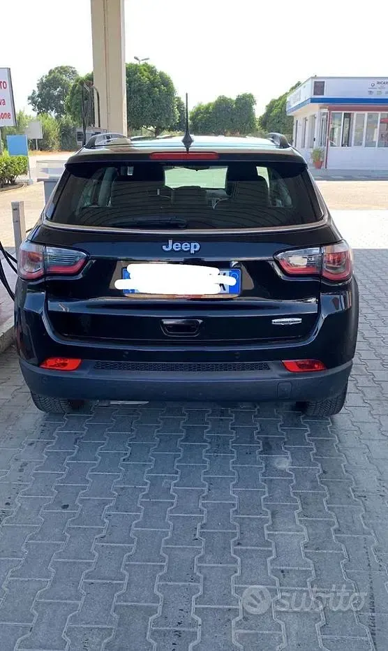 Usata Jeep Compass 120 CV (88 kW) 2019 Nero SUV