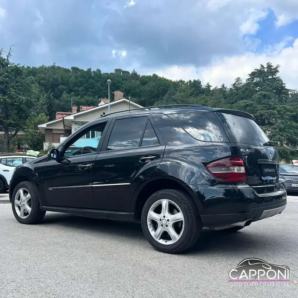 Usata Mercedes ML420 306 CV (225 kW) 2008 Nero SUV
