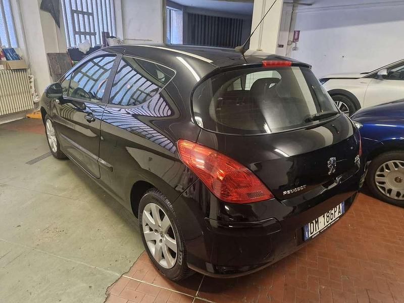 Usata Peugeot 308 109 CV (80 kW) 2008 Berlina