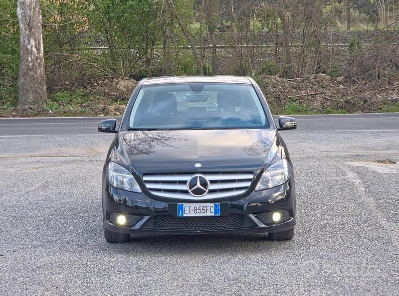 Usata Mercedes B180 Premium 108 CV (79 kW) 2013 Nero Monovolume