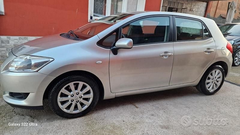 Usata Toyota Auris Sol 126 CV (92 kW) 2007 Grigio Berlina