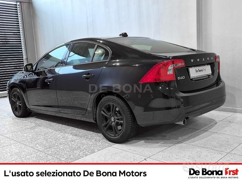 Usata Volvo S60 Business Edition 150 CV (110 kW) 2015 Nero Berlina