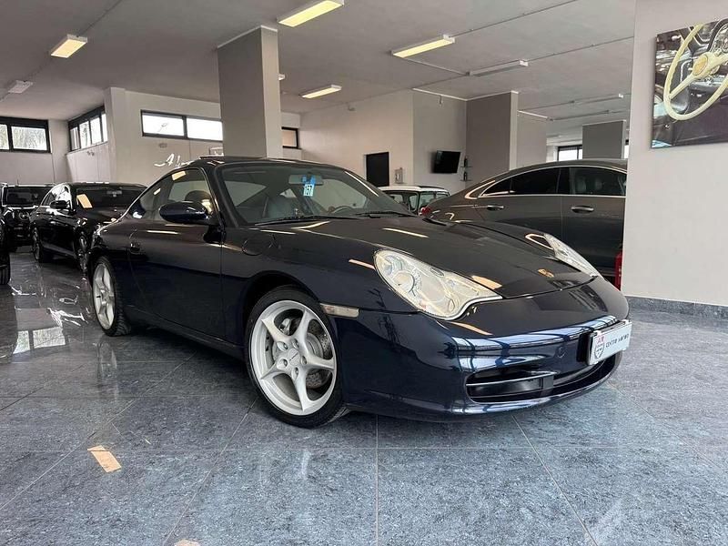 Usata Porsche 911 Carrera 4 320 CV (235 kW) 2002 Midnight bleu pearl Coupé