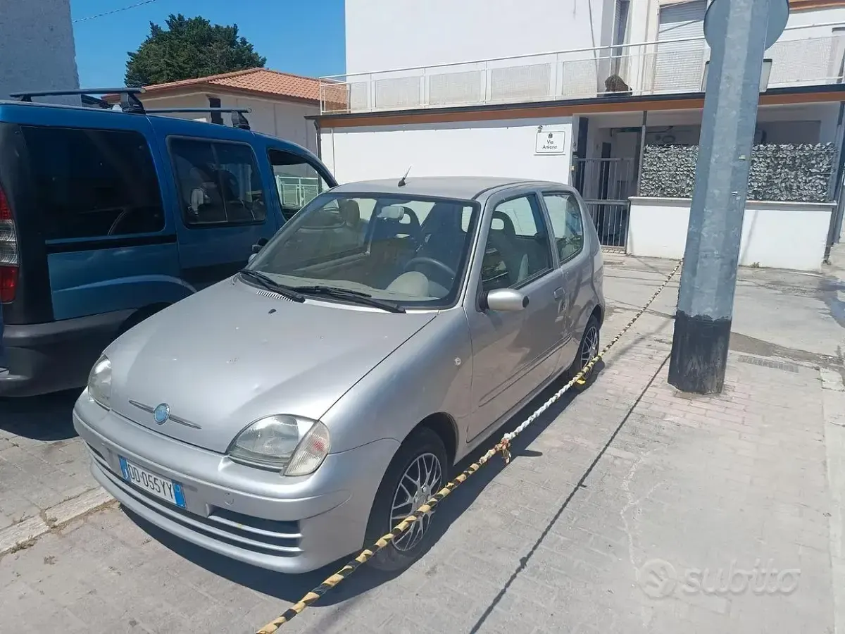 Usata Fiat 600 54 CV (39 kW) 2006 Grigio Utilitaria
